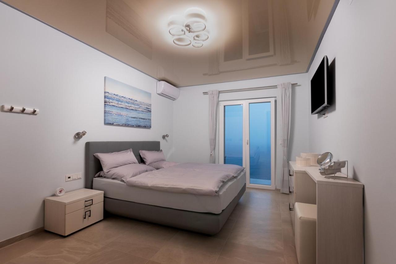 Beachfront Holiday Home - Private Heated Pool Mimice Ngoại thất bức ảnh