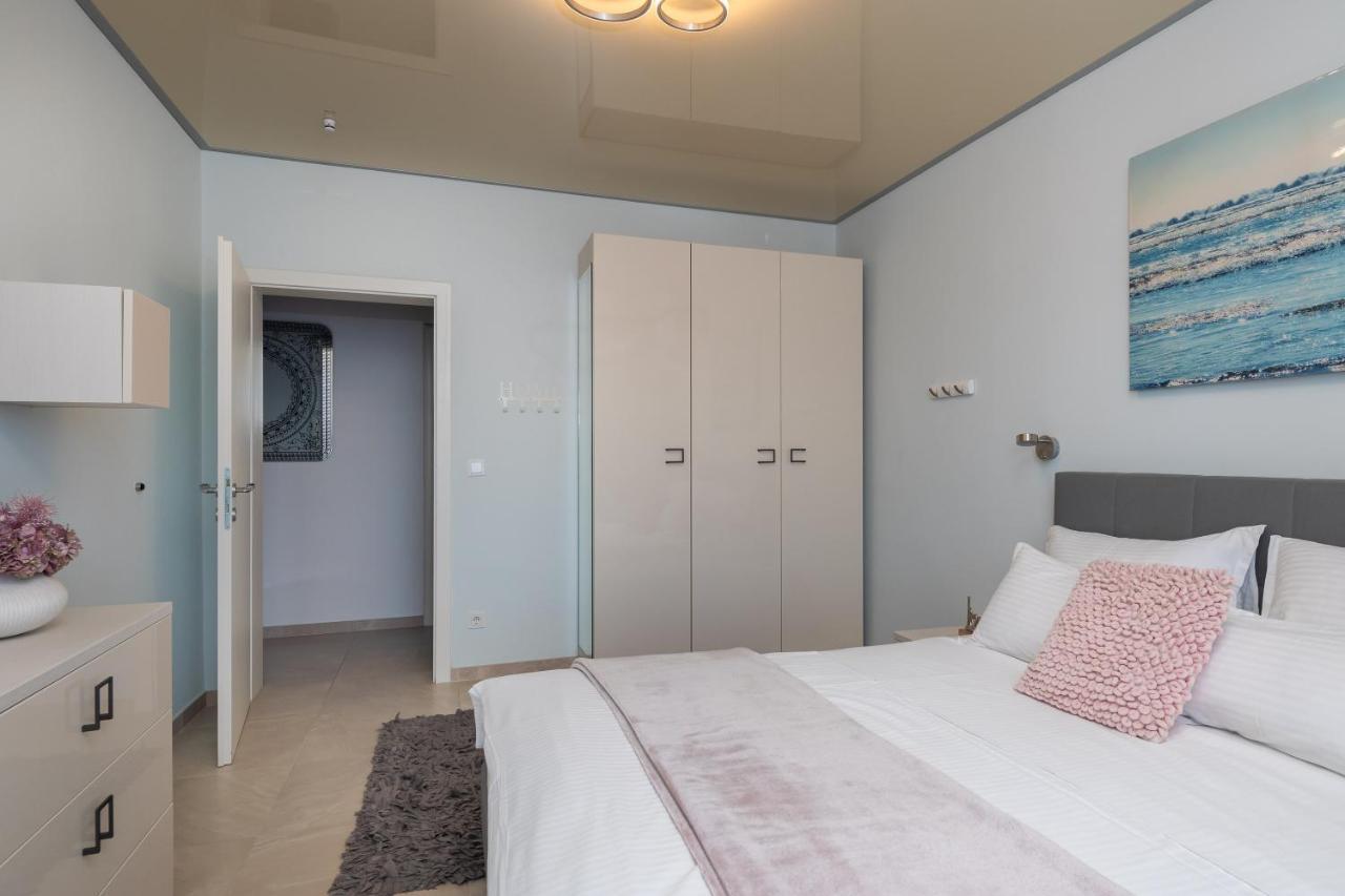 Beachfront Holiday Home - Private Heated Pool Mimice Ngoại thất bức ảnh